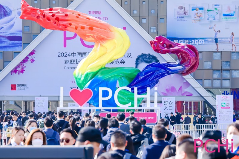 長風破浪會有時，直掛云帆濟滄海